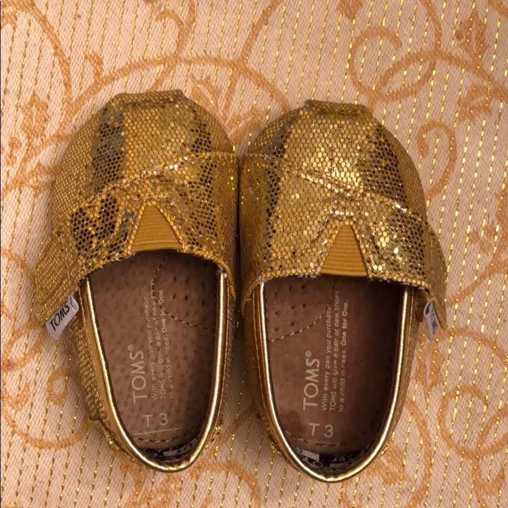 Toms